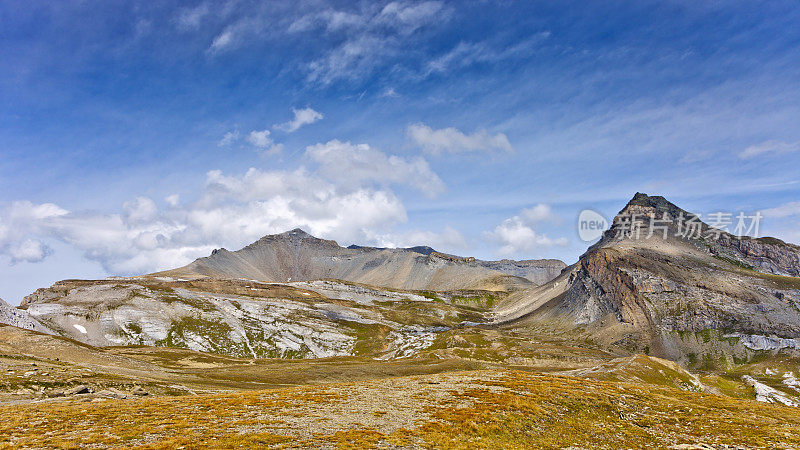 Piz d'Artgas和瑞士阿尔卑斯山的山景